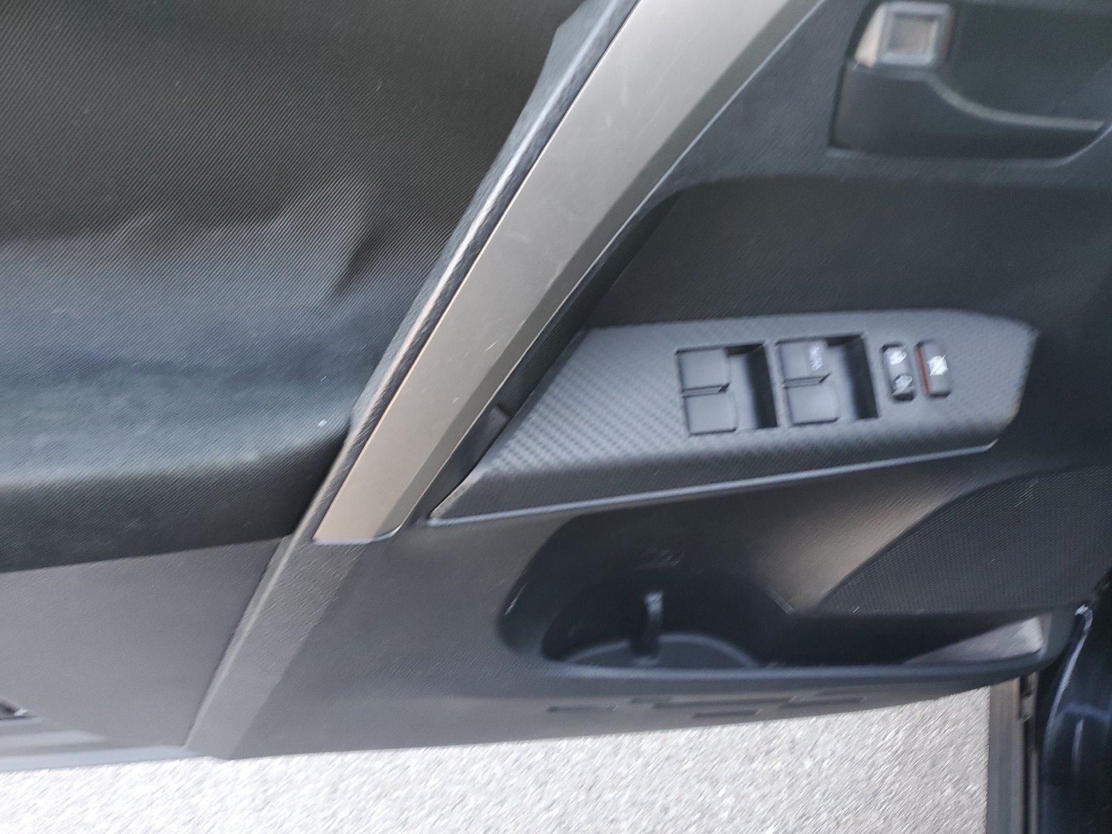 Used 2013 Toyota RAV4 XLE AWD/4WD image 21