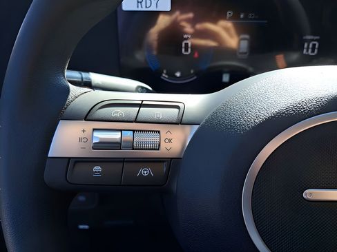 New 2026 Hyundai Kona SE image 18