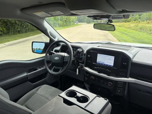 Used 2023 Ford F150 XLT AWD/4WD image 4