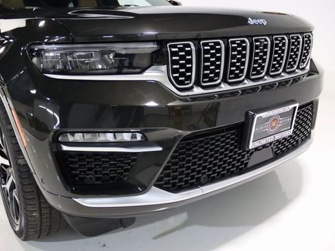 Used 2023 Jeep Grand Cherokee Summit image 33