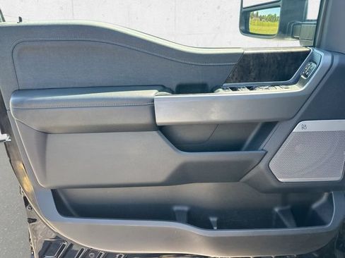 Used 2023 Ford F250 Lariat w/ Lariat Ultimate Package AWD/4WD image 26