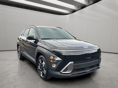Certified 2024 Hyundai Kona SEL FWD image 7