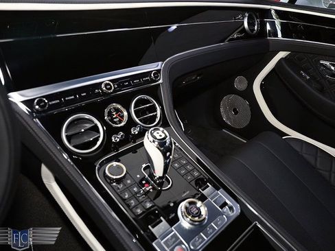 Used 2024 Bentley Continental GT Speed image 25