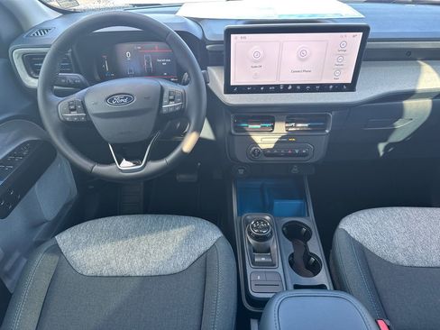 New 2025 Ford Maverick XLT w/ XLT Luxury Package image 22