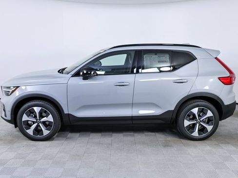 New 2026 Volvo XC40 B5 Plus w/ Protection Package Premier AWD/4WD image 2