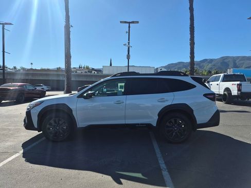 Used 2023 Subaru Outback Onyx Edition w/ Popular Package #2 image 4