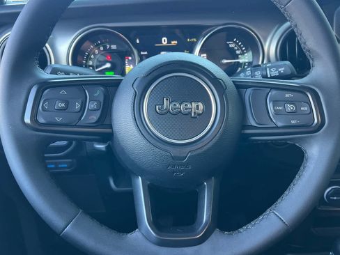 Used 2023 Jeep Wrangler Unlimited w/ 8.4" Radio Group AWD/4WD image 25