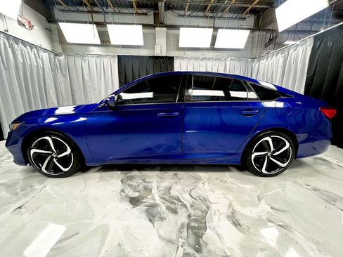 Used 2018 Honda Accord Sport image 9