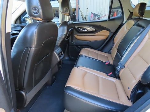 Used 2018 GMC Terrain SLT image 30