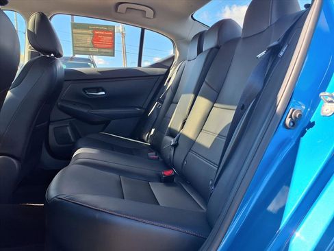 Used 2024 Nissan Sentra SR w/ SR Premium Package image 8