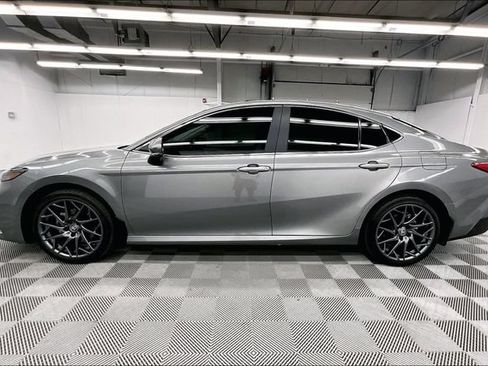 Used 2026 Toyota Camry XLE AWD/4WD image 14