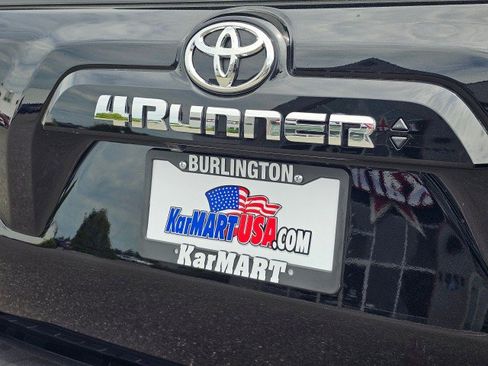 Used 2021 Toyota 4Runner SR5 Premium w/ Moonroof Package AWD/4WD image 16