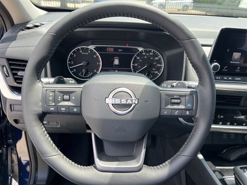 New 2026 Nissan Rogue SV FWD image 7