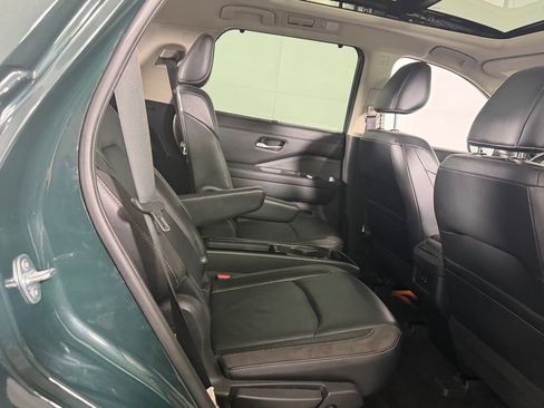 Used 2022 Nissan Pathfinder SL w/ SL Premium Package image 29