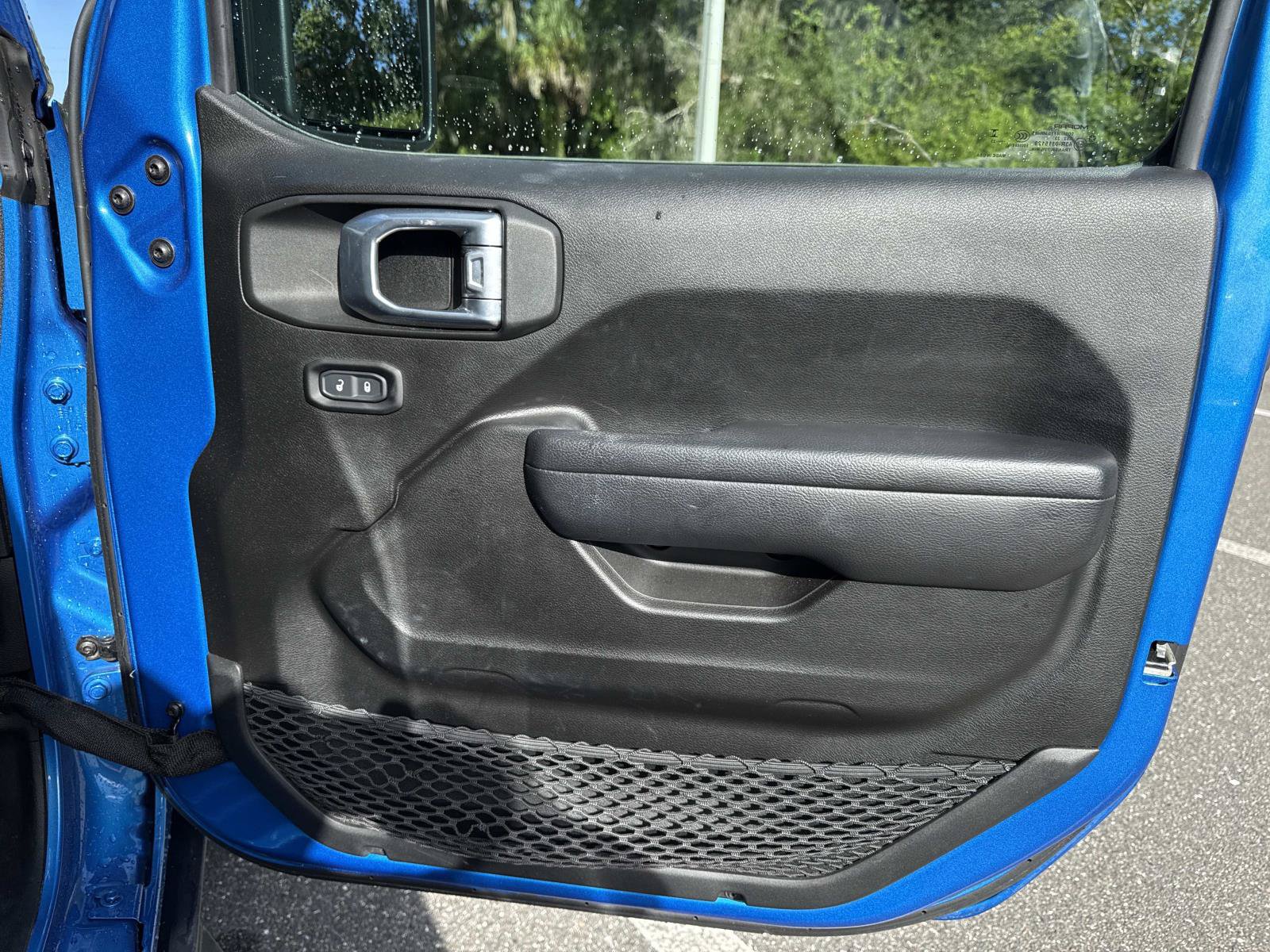 Used 2023 Jeep Wrangler Sport AWD/4WD image 9