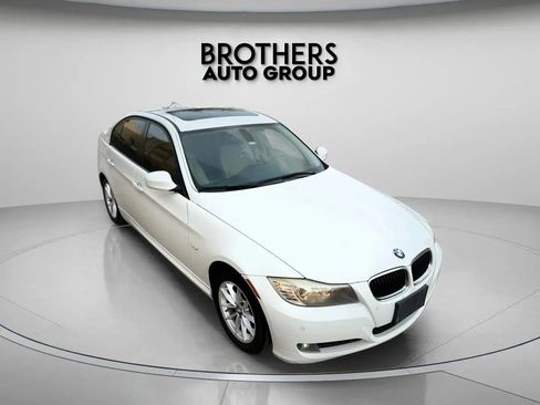 Used 2010 BMW 328i Sedan image 2