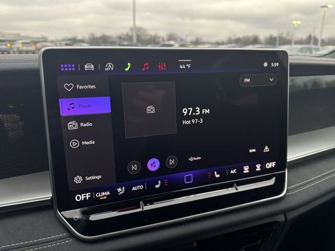 New 2026 Volkswagen Tiguan SE R-Line FWD image 13
