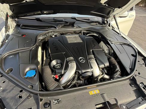 Used 2016 Mercedes-Benz S 550 Sedan w/ Premium Package image 21