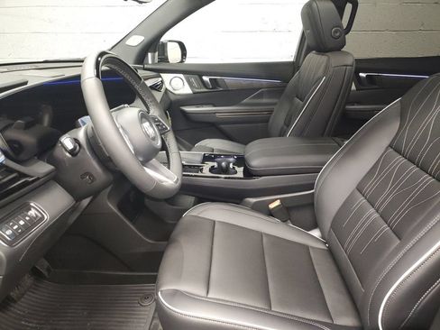 New 2026 Buick Enclave Avenir w/ Super Cruise Package FWD image 23