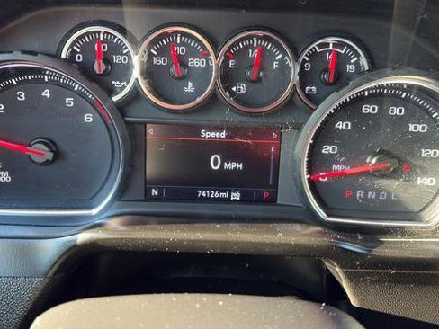 Used 2021 Chevrolet Silverado 1500 LT Trail Boss w/ Convenience Package II AWD/4WD image 16