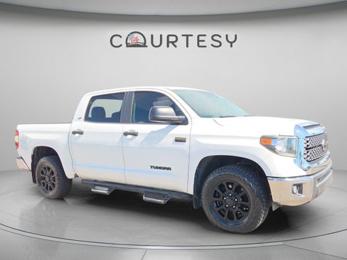 Used 2020 Toyota Tundra SR5 w/ SR5 Upgrade Package RWD image 7