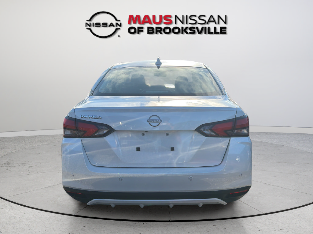 Used 2025 Nissan Versa SV FWD image 10