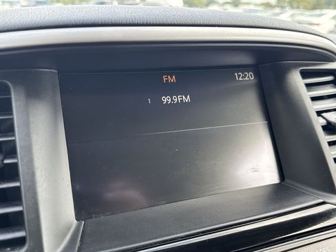 Used 2020 Nissan Pathfinder SV image 13