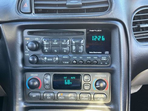 Used 1999 Chevrolet Corvette Convertible w/ Memory Pkg image 25