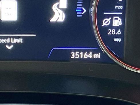 Used 2024 Chevrolet Malibu LT image 29