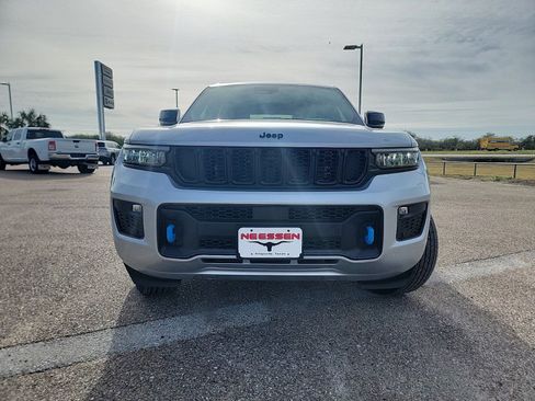 New 2025 Jeep Grand Cherokee Limited 4xe AWD/4WD image 2