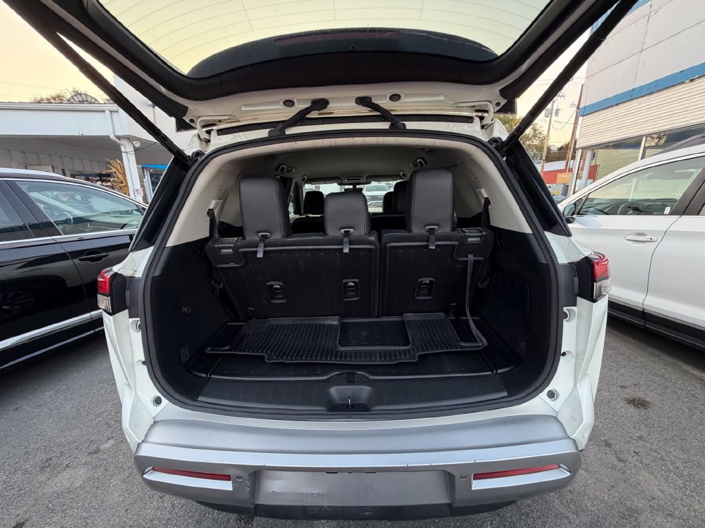 Used 2023 Nissan Pathfinder SL w/ Cargo Package AWD/4WD image 12