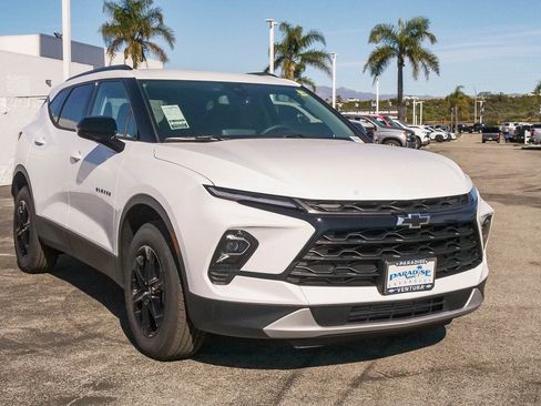 New 2025 Chevrolet Blazer LT w/ Convenience Package image 3