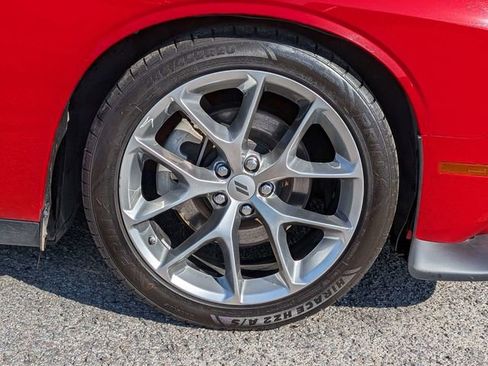 Used 2022 Dodge Challenger GT RWD image 11