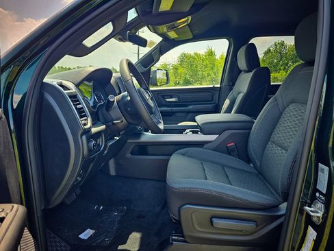 New 2026 RAM 1500 Express AWD/4WD image 13