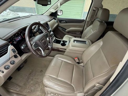Used 2016 GMC Yukon XL SLT image 24