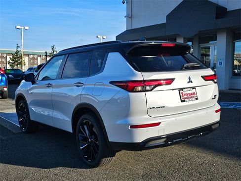 New 2025 Mitsubishi Outlander SEL Black Edition image 7