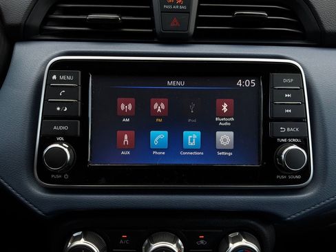 Used 2025 Nissan Versa SV FWD image 26