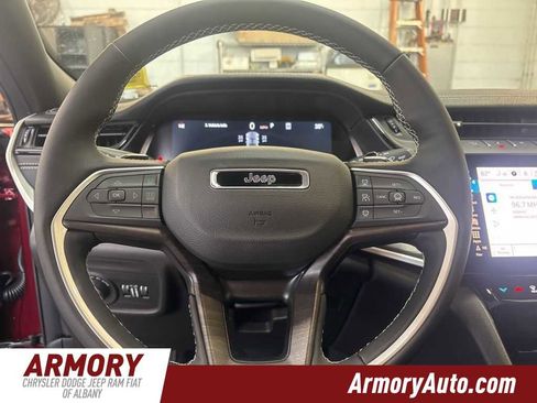 New 2026 Jeep Grand Cherokee Altitude image 15