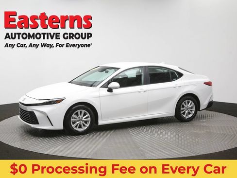 Used 2025 Toyota Camry LE FWD image 57
