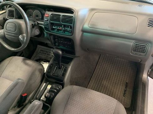 Used 2002 Chevrolet Tracker 4WD w/ Preferred Equipment Group image 16