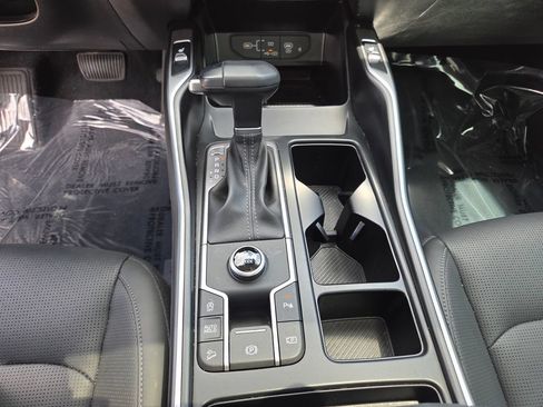 Used 2025 Kia Sorento S w/ Panoramic Sunroof Package FWD image 33