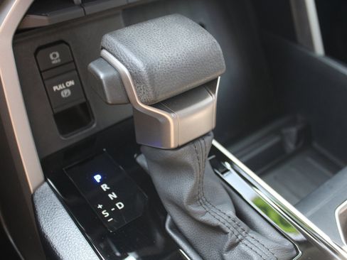 Used 2022 Toyota Tundra SR5 image 10