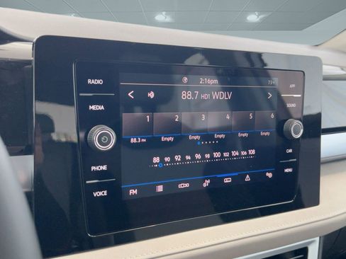 New 2026 Volkswagen Taos SE image 22