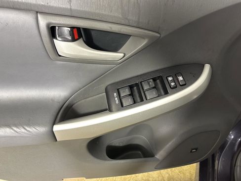 Used 2010 Toyota Prius Five image 29