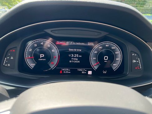 Used 2024 Audi Q7 2.0T Premium Plus AWD/4WD image 29