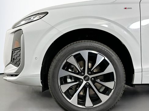 New 2026 Audi Q3 quattro 2.0T image 11