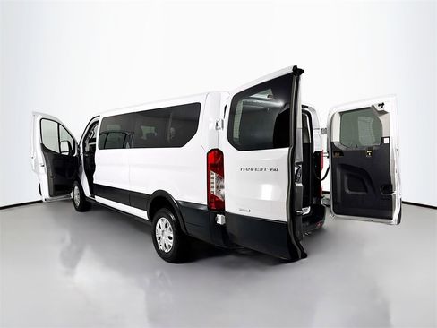 Used 2023 Ford Transit 350 XLT image 23