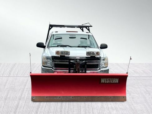 Used 2012 Chevrolet Silverado 2500 W/T w/ Snow Plow Prep Package AWD/4WD image 2