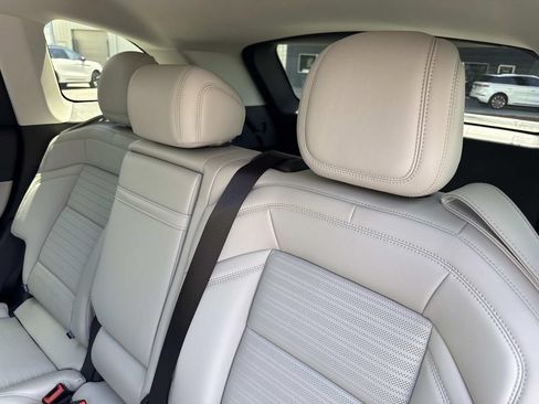 New 2026 Lincoln Nautilus Reserve AWD/4WD image 14