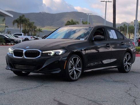 Certified 2023 BMW 330i Sedan w/ Premium Package image 5